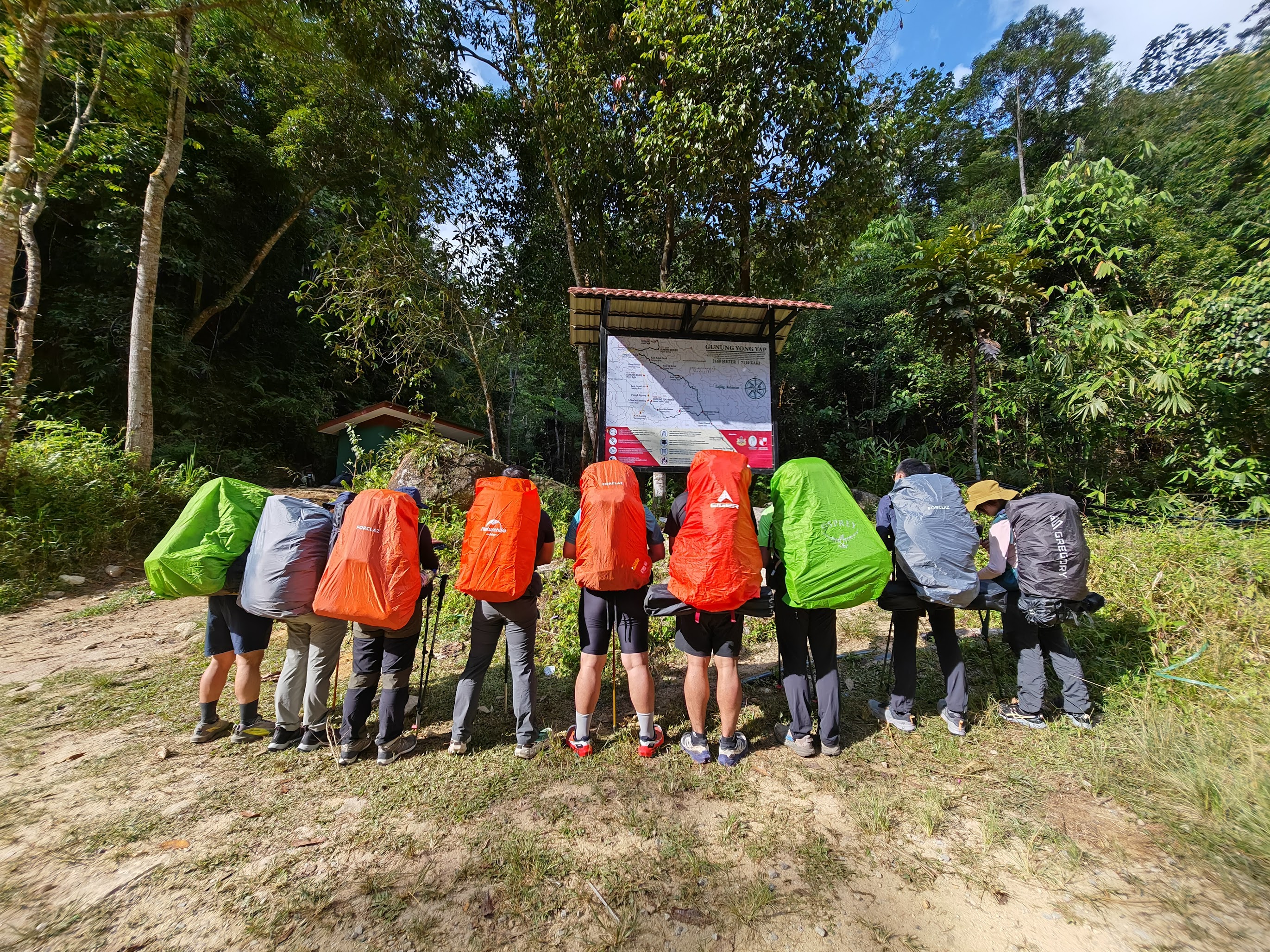 from-behind-at-trailhead