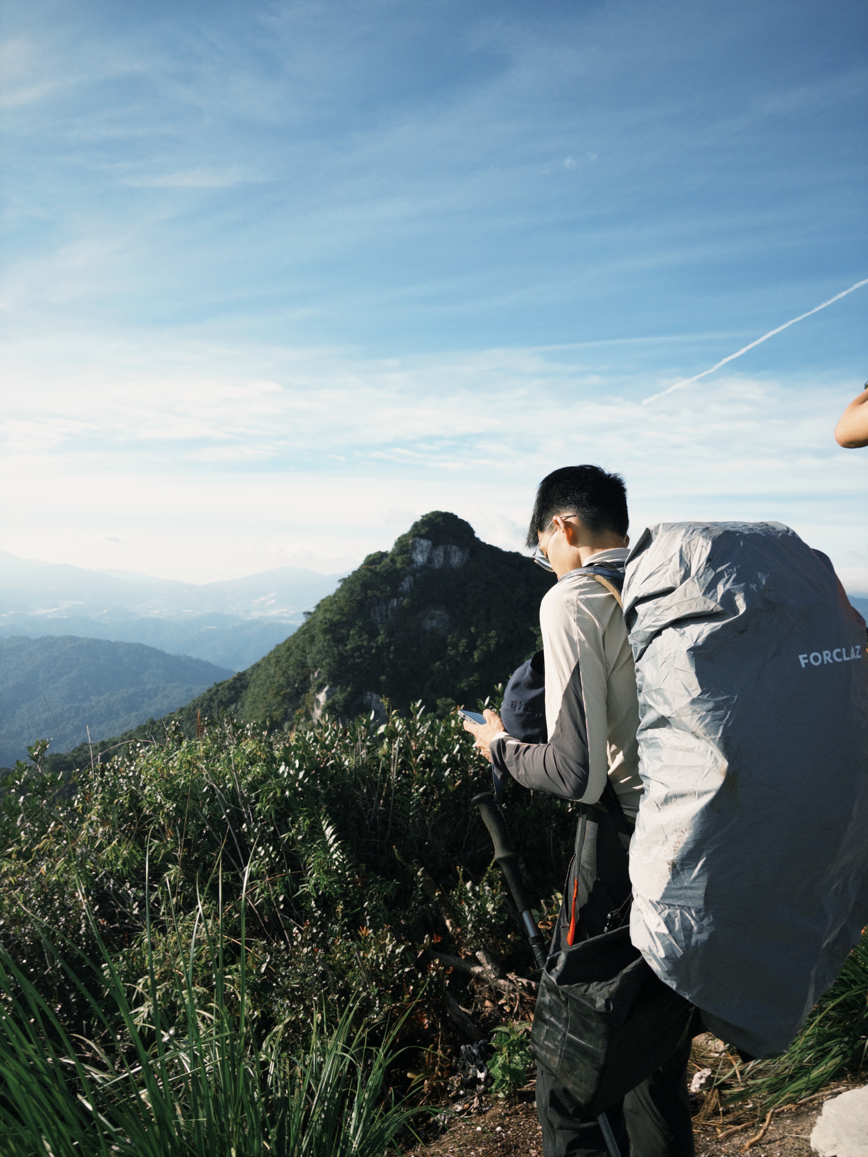 from-behind-tok-nenek