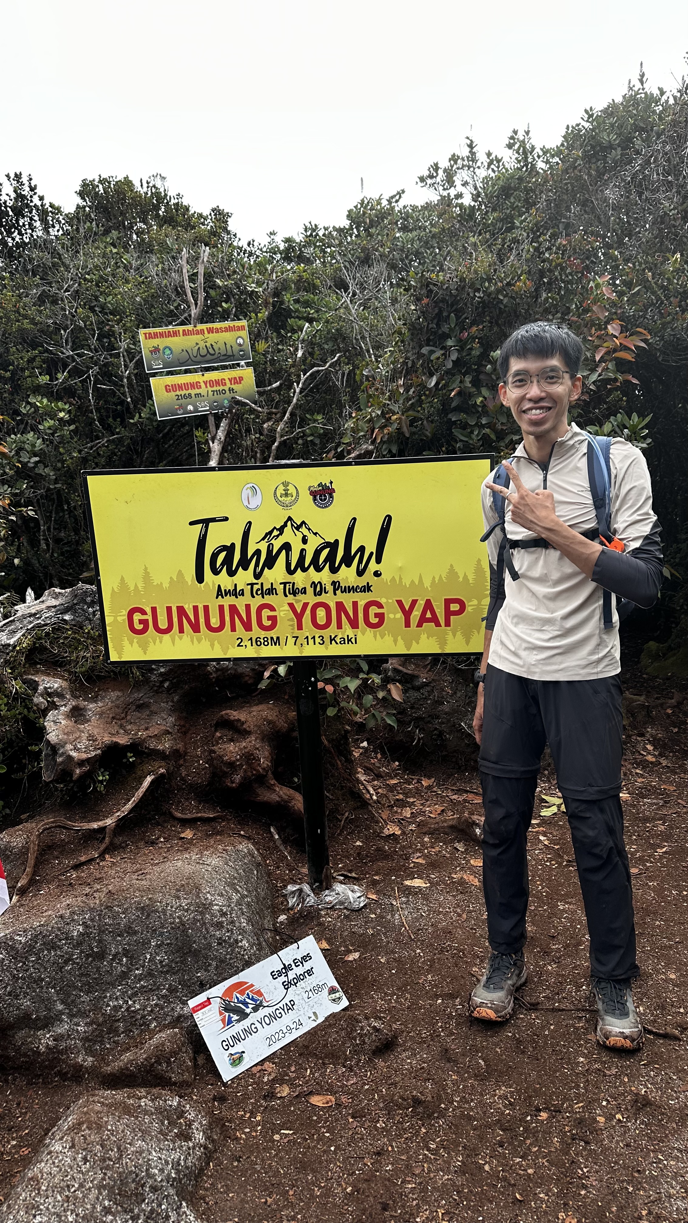 yongyap-summit-sign