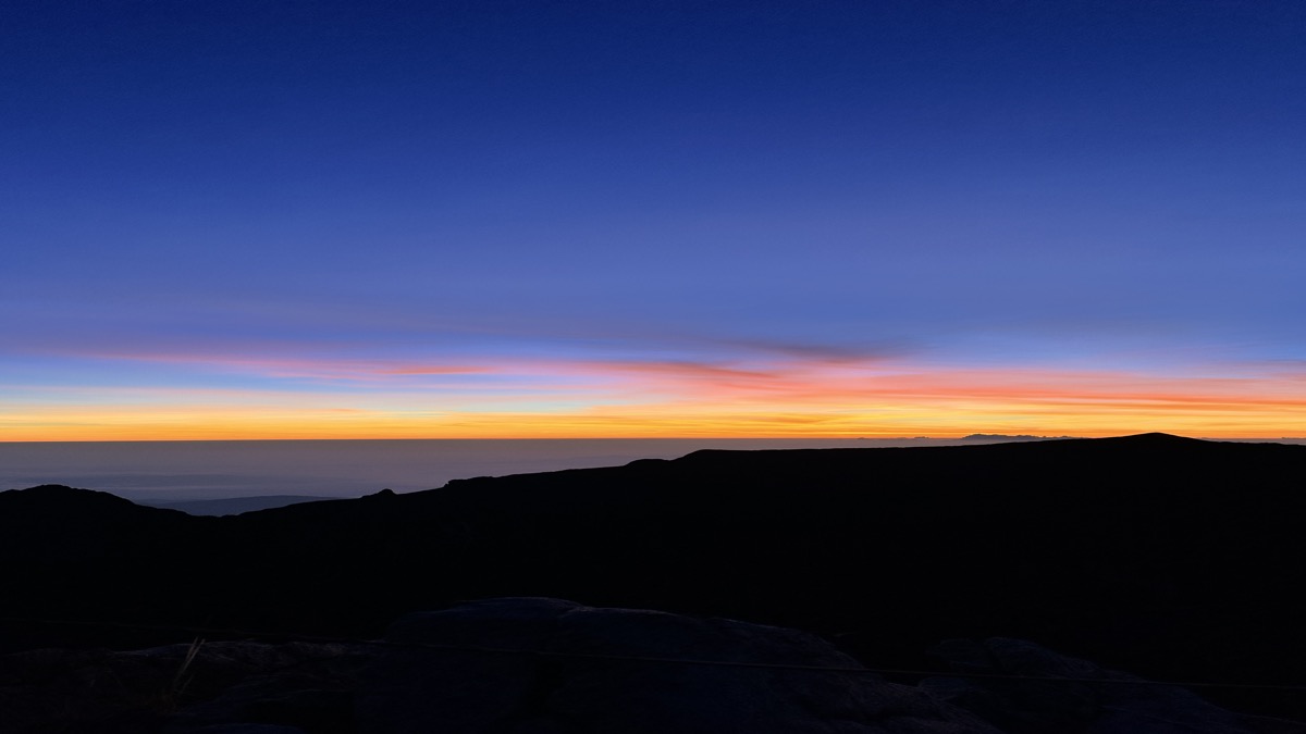 Sunrise over Low's Peak, Mount Kinabalu